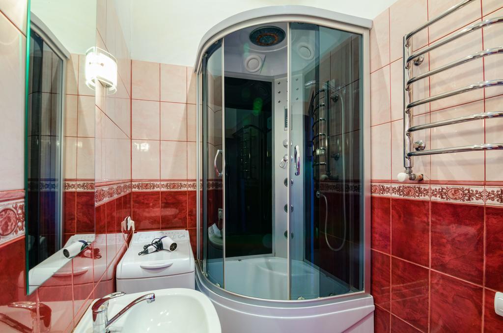 Leogrand Apartments On Kniazia Romana 26 إلفيف المظهر الخارجي الصورة